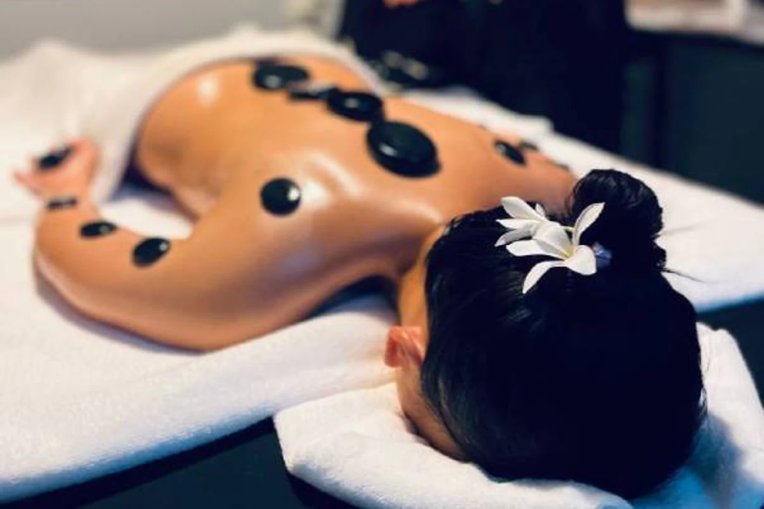Return to the neighbourhood for Best Foot Massage in Phaya Thai at a Loft Thai-inspired Bangkok spa