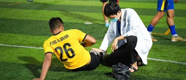 Sports Massage After Injury: When to Wait, Assess or Book