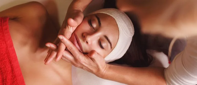 Lady Spa Package Bangkok: A 120-Minute Facial and Massage