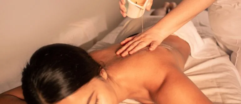 Siamese Aroma Massage Bangkok: Thai Stretching Meets Oil