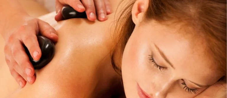 Cannabis Hot Stone Massage Bangkok: Heat, Oil and Safety
