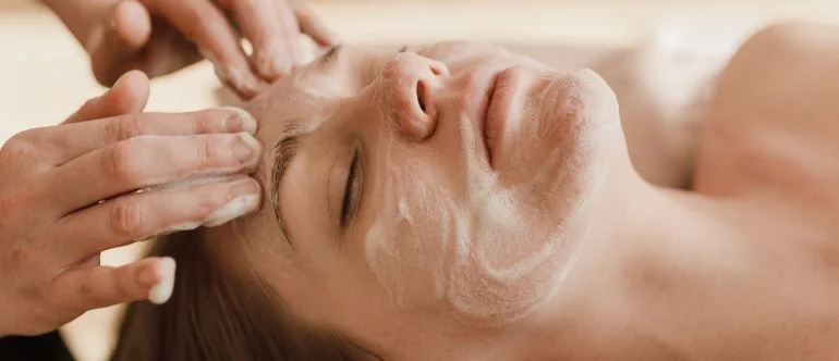 Classic Facial Bangkok: Choose the 60- or 90-Minute Ritual