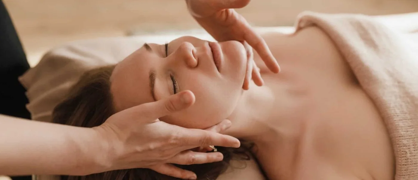 Lymphatic Drainage Facial Bangkok: Process, Puffiness and Safety