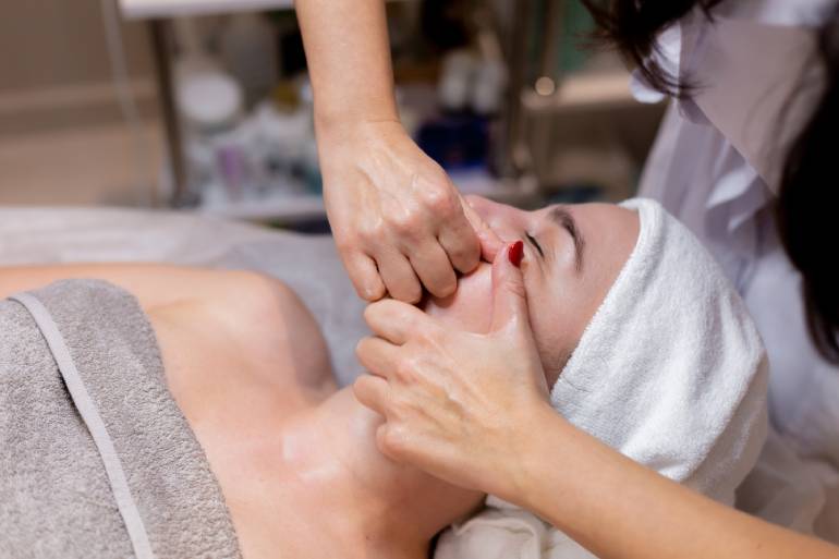 Experience the Art and Science of Face Massage From Ancient Origins to Modern Wellness