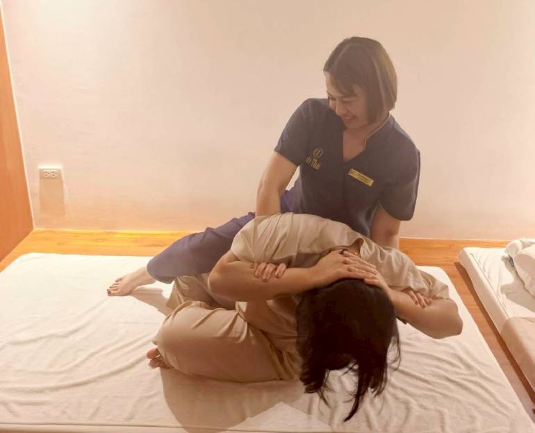 Full-Spinal Rotation and Muscle Release