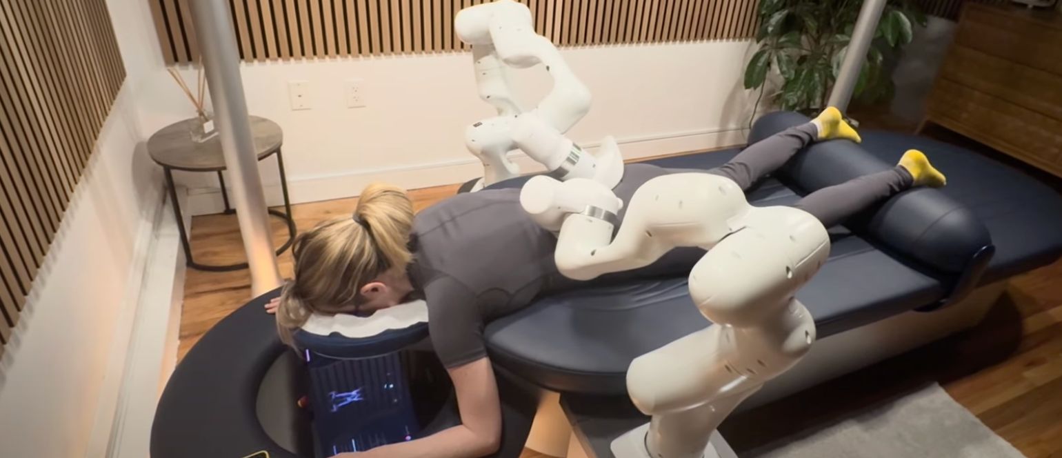 Integration of Technology in Massage: How AI and Robotics are Transforming Bangkok’s Massage Industry