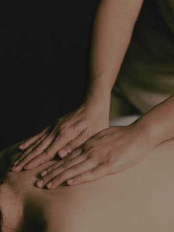 Deep Tissue Oil Massage