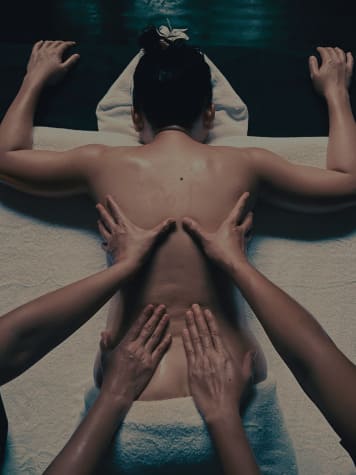 Four Hands Massage